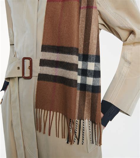 burberry giant check cashmere schal blossom check|Burberry Giant Check Cashmere Scarf .